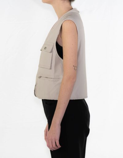 Gilet Beige con Zip e Tasche Utility 6