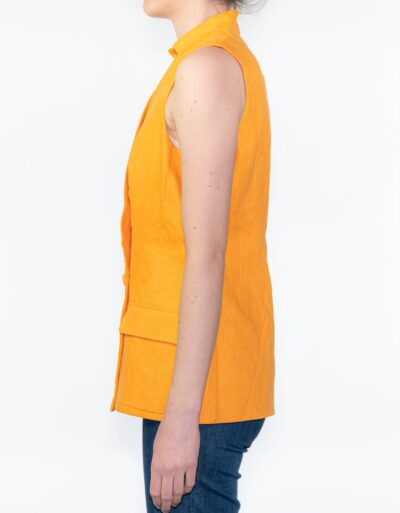 Gilet in lino con taglio sartoriale 4