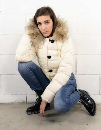 Piumino corto con pelliccia Moncler