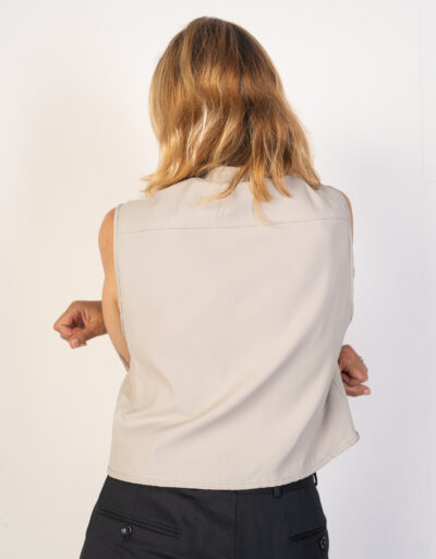 Gilet Beige con Zip e Tasche Utility 3
